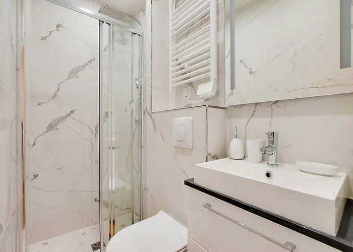 Modern - 2bd 6p - Batignolles *