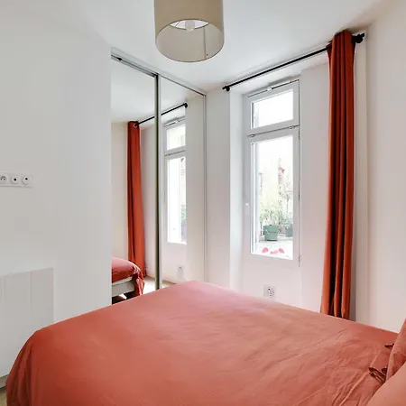 Modern - 2bd 6p - Batignolles Apartment